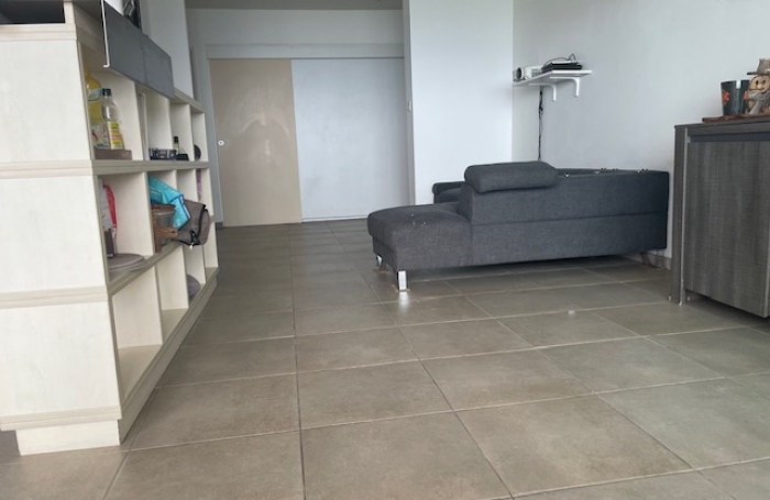 BEAU T3 AVEC VUE MER PITON ST LEU / PORTAIL