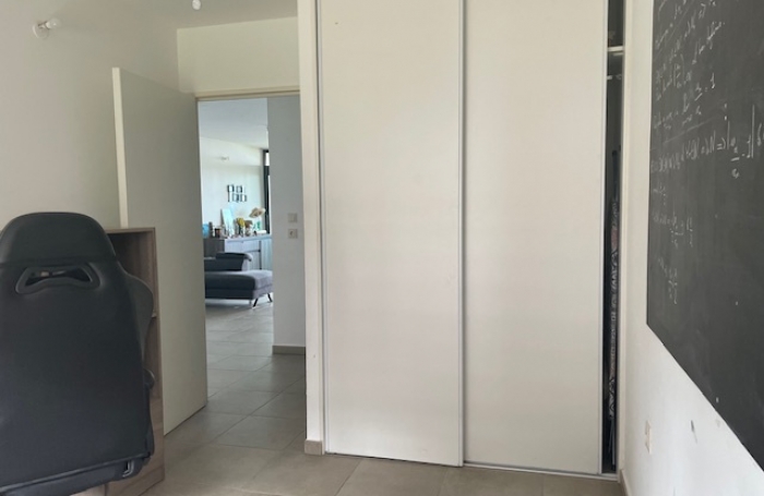 BEAU T3 AVEC VUE MER PITON ST LEU / PORTAIL