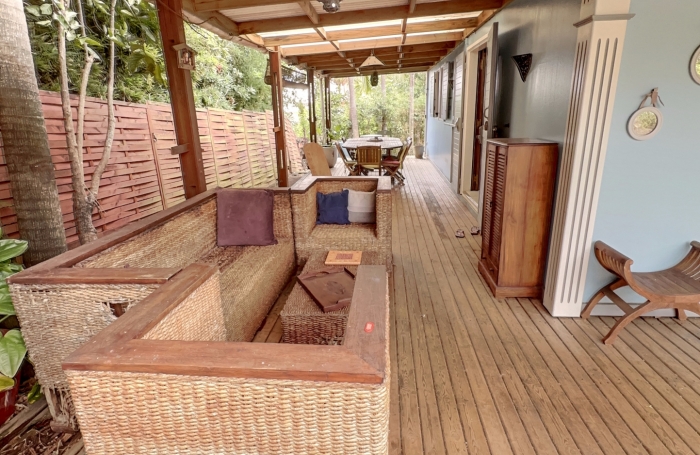 MAISON F6+STUDIO+PISCINE SUR 700m2