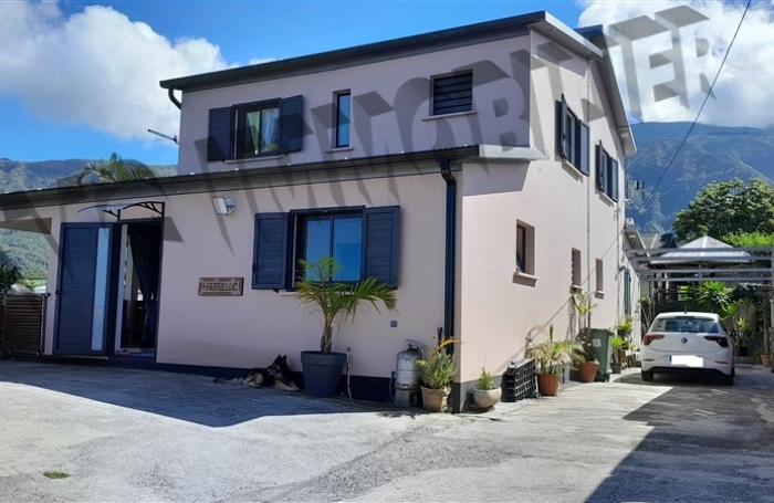 Location Maison 74m² 4 pièces Rivière Saint Louis