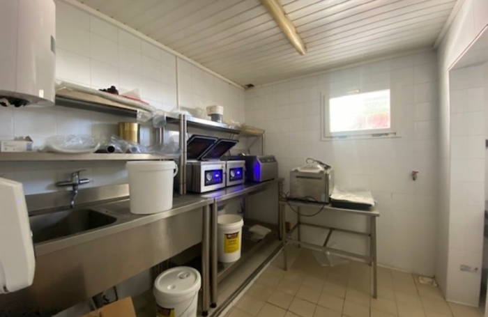 Vente Fonds de commerce 800m&sup2; 20 pi&#232;ces Saint Paul