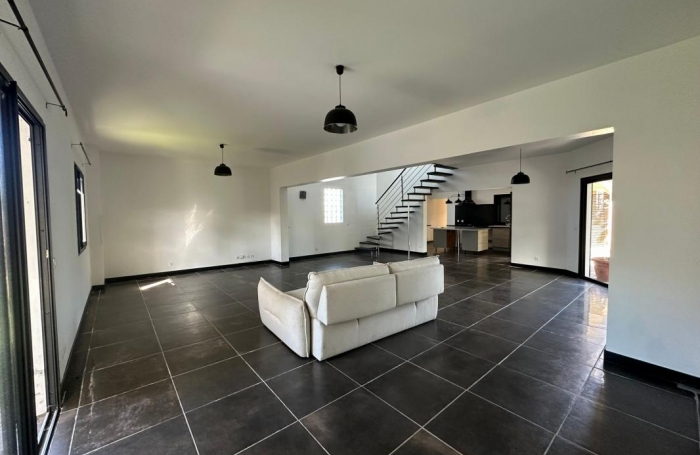 Vente Maison 150m&sup2; 4 pi&#232;ces Ravine des Cabris