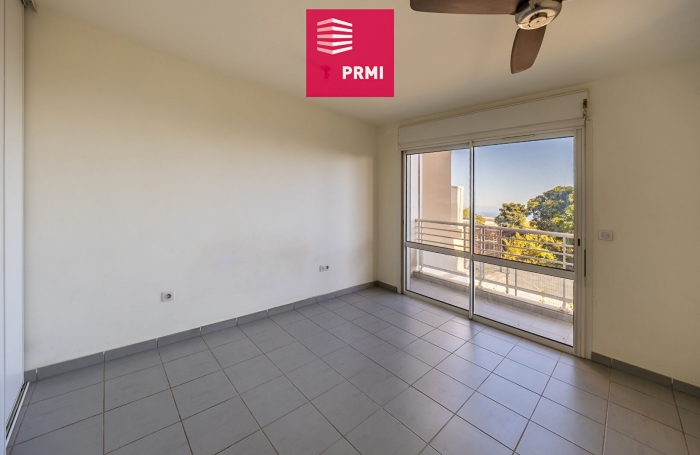 Vente Appartement 72.32m² 3 pièces Saint Gilles Les Hauts