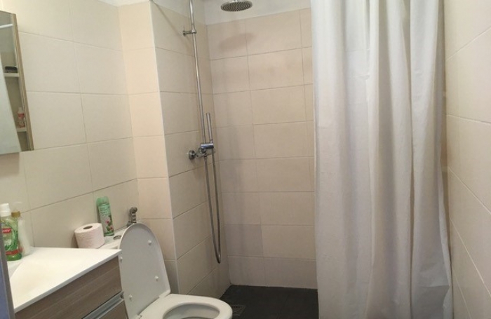 A vendre : T2 climatisé proche cité administrative