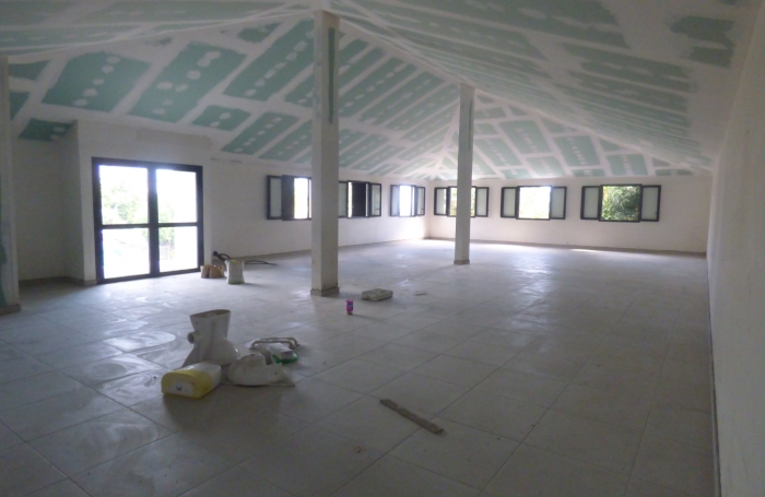 A LOUER - LOCAL COMMERCIAL OU PROFESSIONNEL 126m2 - CONDE 400