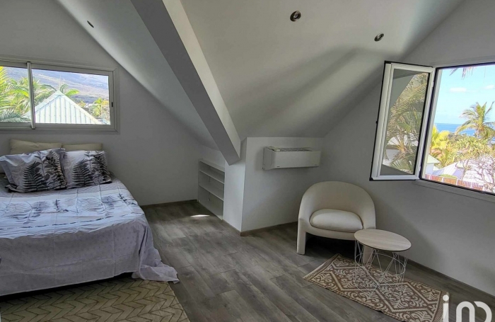 Vente Maison 100m&sup2; 4 pi&#232;ces Saint Gilles les Bains