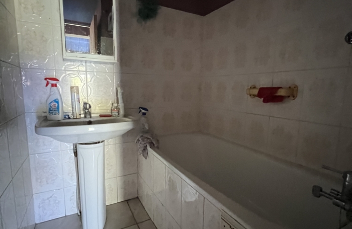 TAMPON 97430 - MAISON DE PLAIN PIED &Agrave; RAFRA&Icirc;CHIR - SECTEUR PRIS&Eacute;