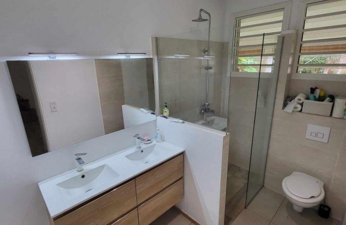 Vente Maison 150m&sup2; 4 pi&#232;ces Saint Gilles les Bains