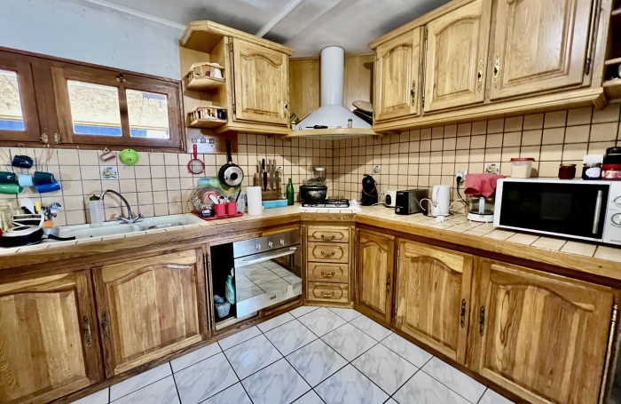 SAINT JOSEPH 97480 - MAISON F3/4 ENTRETENUE ET AGREABLE - MEZZANINE