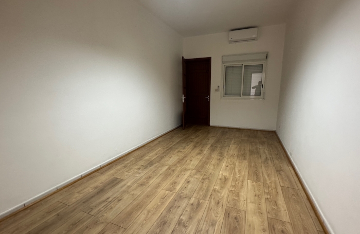 À louer 4360 € par mois à Saint-Denis : de 208m2