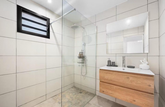 Vente Maison 130m&sup2; 4 pi&#232;ces Saint Gilles les Bains