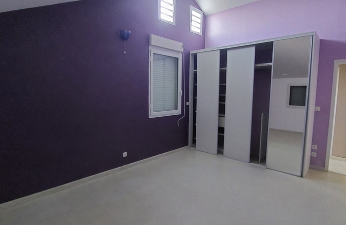 Villa T6 à Saint-Benoit proche GHER