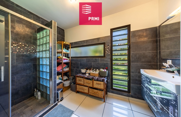 Vente Maison 147m&sup2; 6 pi&egrave;ces Saint-Leu