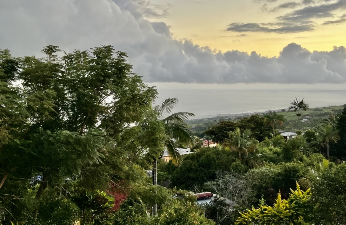 PETITE ILE 97429 - VILLA F3 + SOUS SOL AMÉNAGÉ - CONFORTABLE - SPACIEUSE - QUARTIER CALME