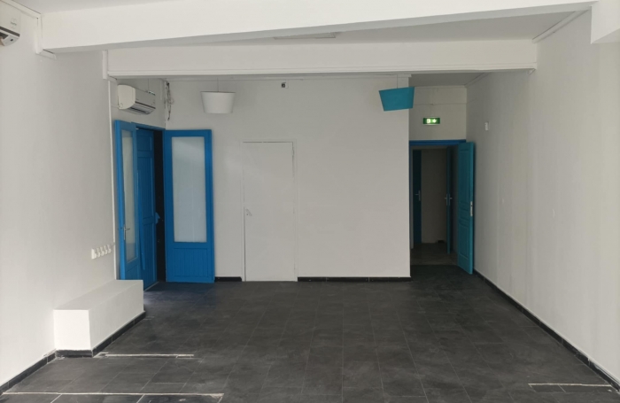 Location Local commercial 67m&sup2; 3 pi&#232;ces Sainte Clotilde