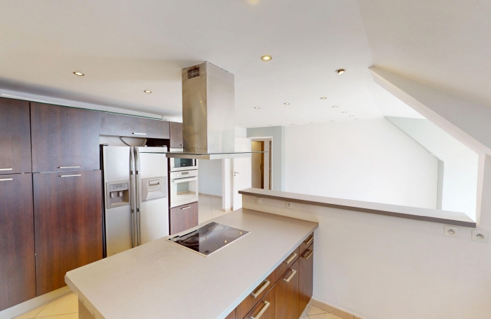 Vente Appartement 98m&sup2; 5 pi&egrave;ces Saint Denis