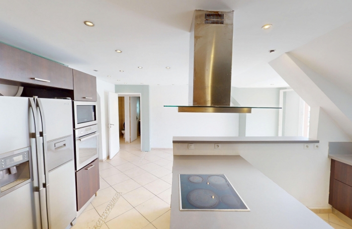 Vente Appartement 98m&sup2; 5 pi&egrave;ces Saint Denis