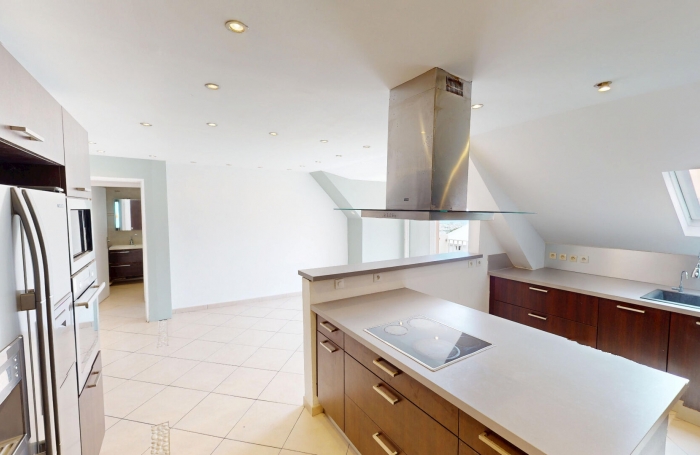 Vente Appartement 98m&sup2; 5 pi&egrave;ces Saint Denis