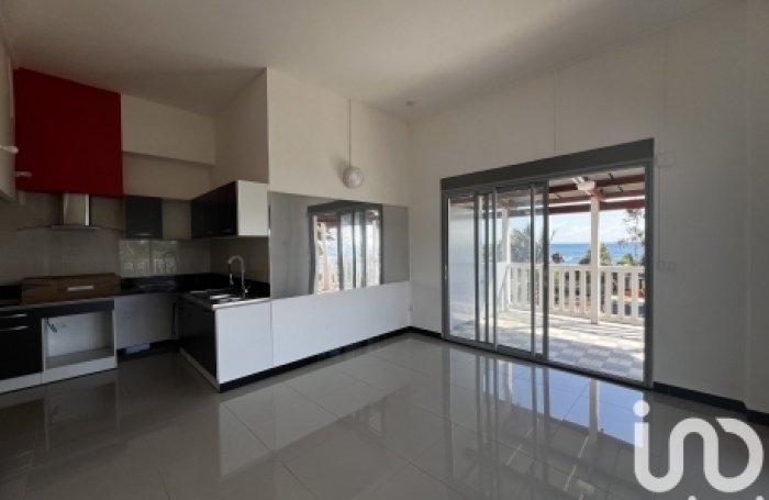 Location Appartement 110m&sup2; 5 pi&#232;ces Saint-Benoît