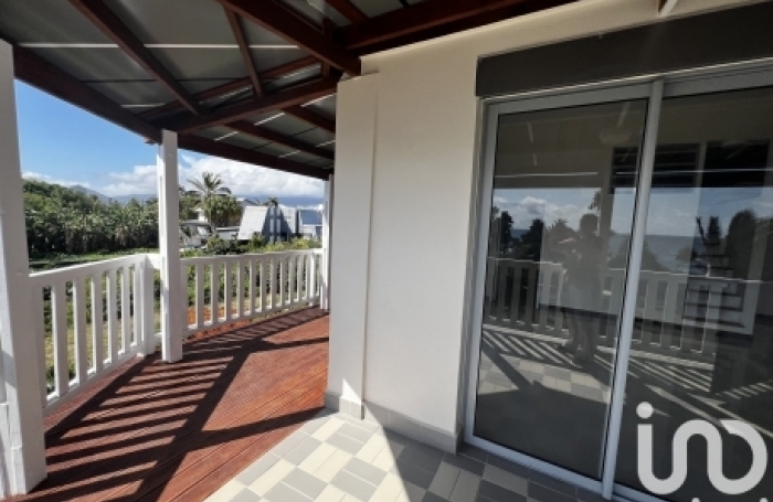 Location Appartement 110m&sup2; 5 pi&#232;ces Saint-Benoît