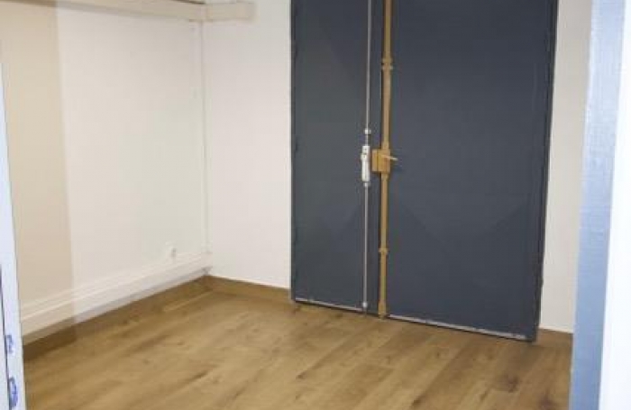 Location Local commercial Saint André