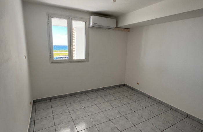 Vente Appartement 90m&sup2; 4 pi&#232;ces Sainte Suzanne