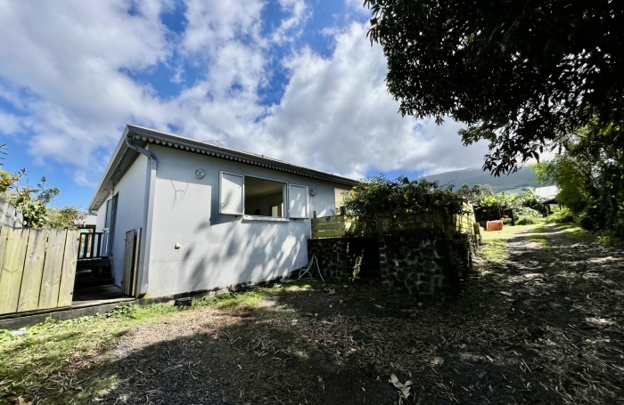 SAINT PHILIPPE 97442 - VILLA F4 DE PLAIN PIED - FONCTIONNELLE - BEAUX VOLUMES - PROCHE CENTRE