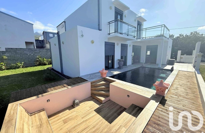 Vente Maison 146m&sup2; 5 pi&#232;ces Sainte Rose