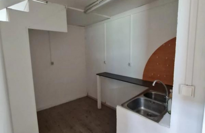 Location Local commercial 75m&sup2; 2 pi&#232;ces Saint Paul