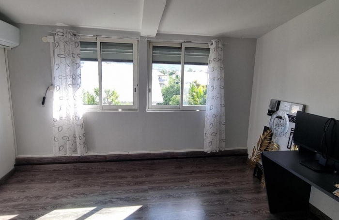 Vente Maison 255m&sup2; 6 pi&#232;ces Saint Louis