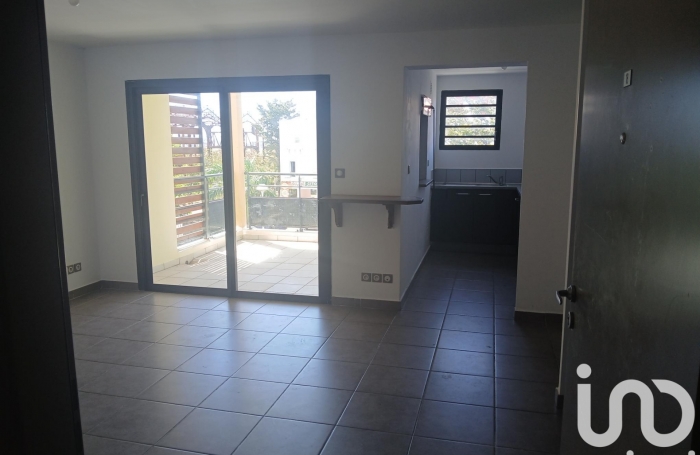 Vente Appartement 45m&sup2; 2 pi&#232;ces Sainte Suzanne