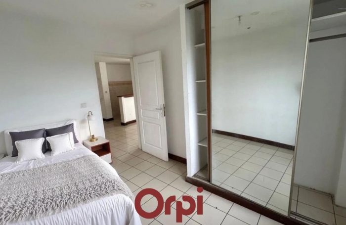 Vente Appartement 50m&sup2; 3 pièces Saint-Pierre