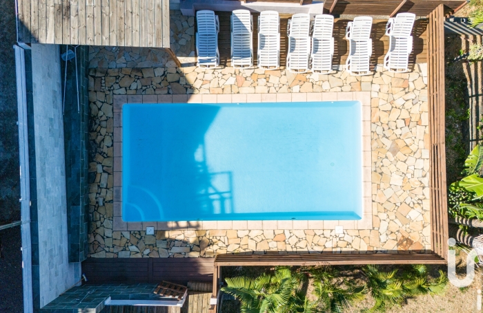 Vente Maison 215m&sup2; 9 pièces Saint-Leu