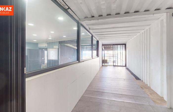 Location Local commercial 120m² 1 pièce Saint-Pierre