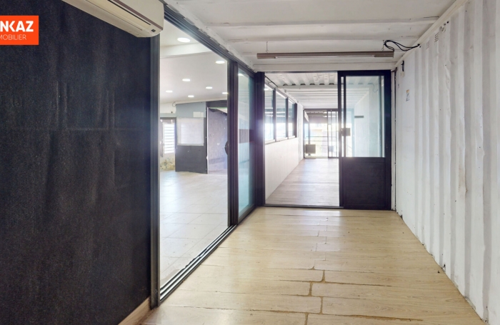 Location Local commercial 120m² 1 pièce Saint-Pierre