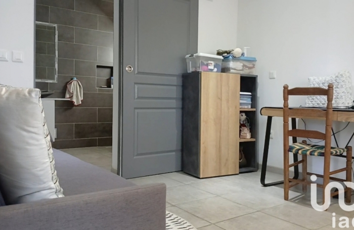 Vente Divers 102m&sup2; 3 pi&#232;ces Saint Joseph