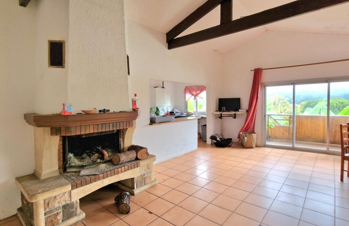 Vente Maison 233m&sup2; 8 pi&#232;ces La Possession