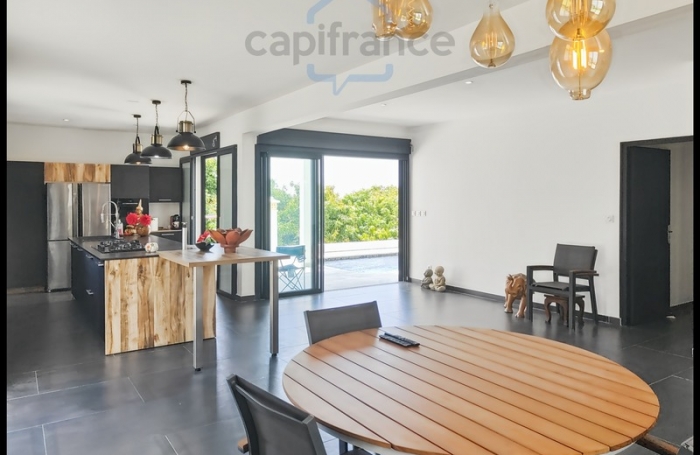 Vente Maison 148m&sup2; 6 pi&#232;ces Sainte Rose