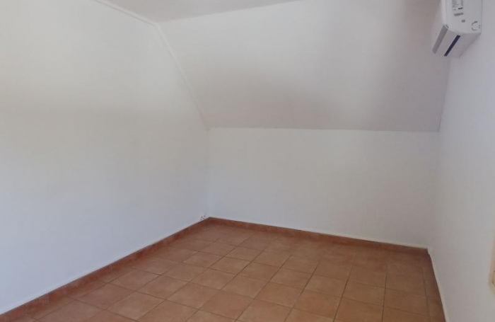 Vente Maison 270m&sup2; 10 pièces Saint Gilles les Bains