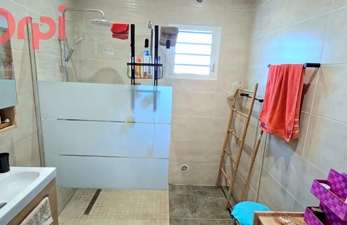 Vente Maison 85m&sup2; 3 pi&#232;ces Saint Gilles Les Hauts