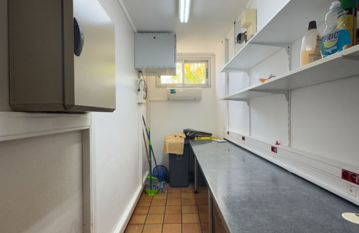 Location Local commercial 101.27m² Saint Denis