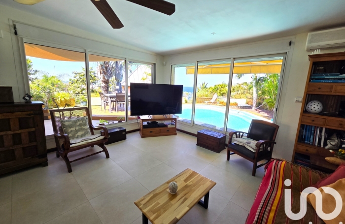 Vente Maison 161m&sup2; 4 pièces Saint Gilles les Bains