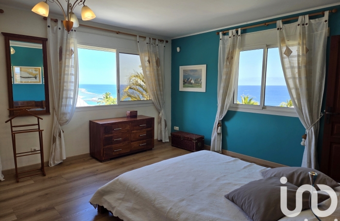 Vente Maison 161m&sup2; 4 pièces Saint Gilles les Bains