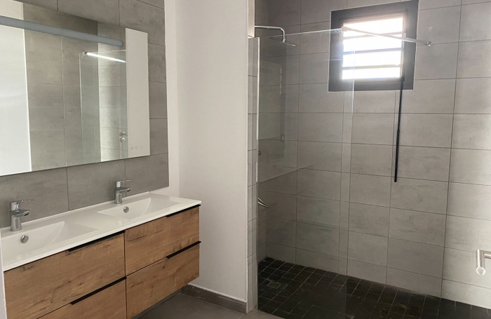 Vente Appartement 138.07m² 4 pièces Trois Bassins