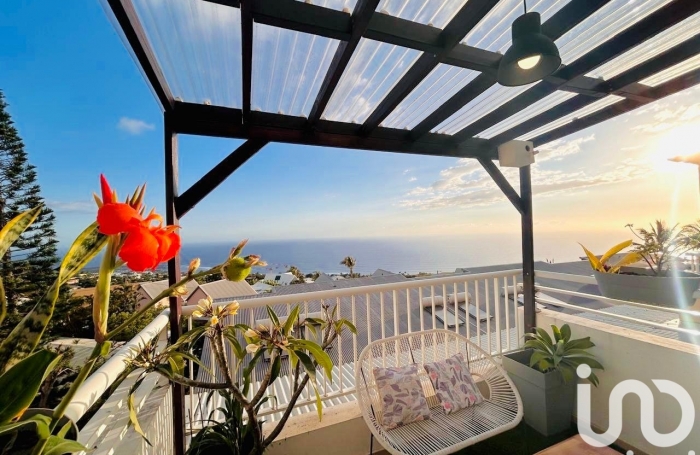 Vente Appartement 99m&sup2; 5 pi&#232;ces Les Avirons