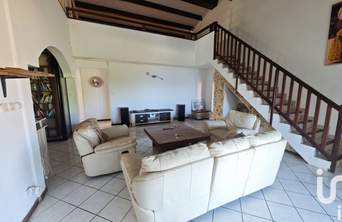 Vente Maison 220m&sup2; 5 pi&#232;ces Saint Gilles Les Hauts