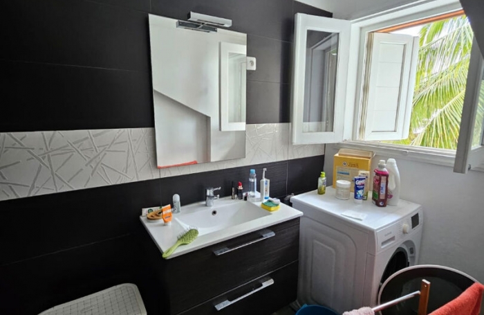 Vente Maison 65.75m² 4 pièces Saint Gilles les Bains