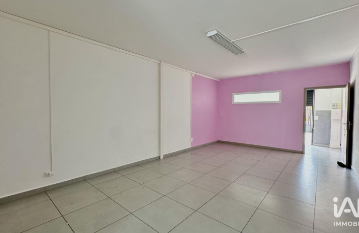 Location Fonds de commerce 40m&sup2; Rivière Saint Louis