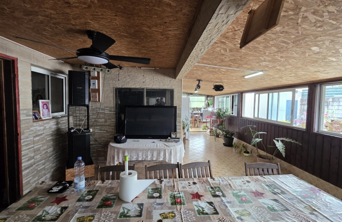 SAINT JOSEPH 97480 - MAISON F3 DE PLAIN PIED - GARAGE - SECTEUR VERDOYANT