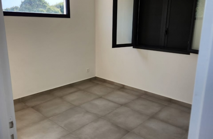 En location à La Ravine des Cabris : maison neuve avec 4 pièces